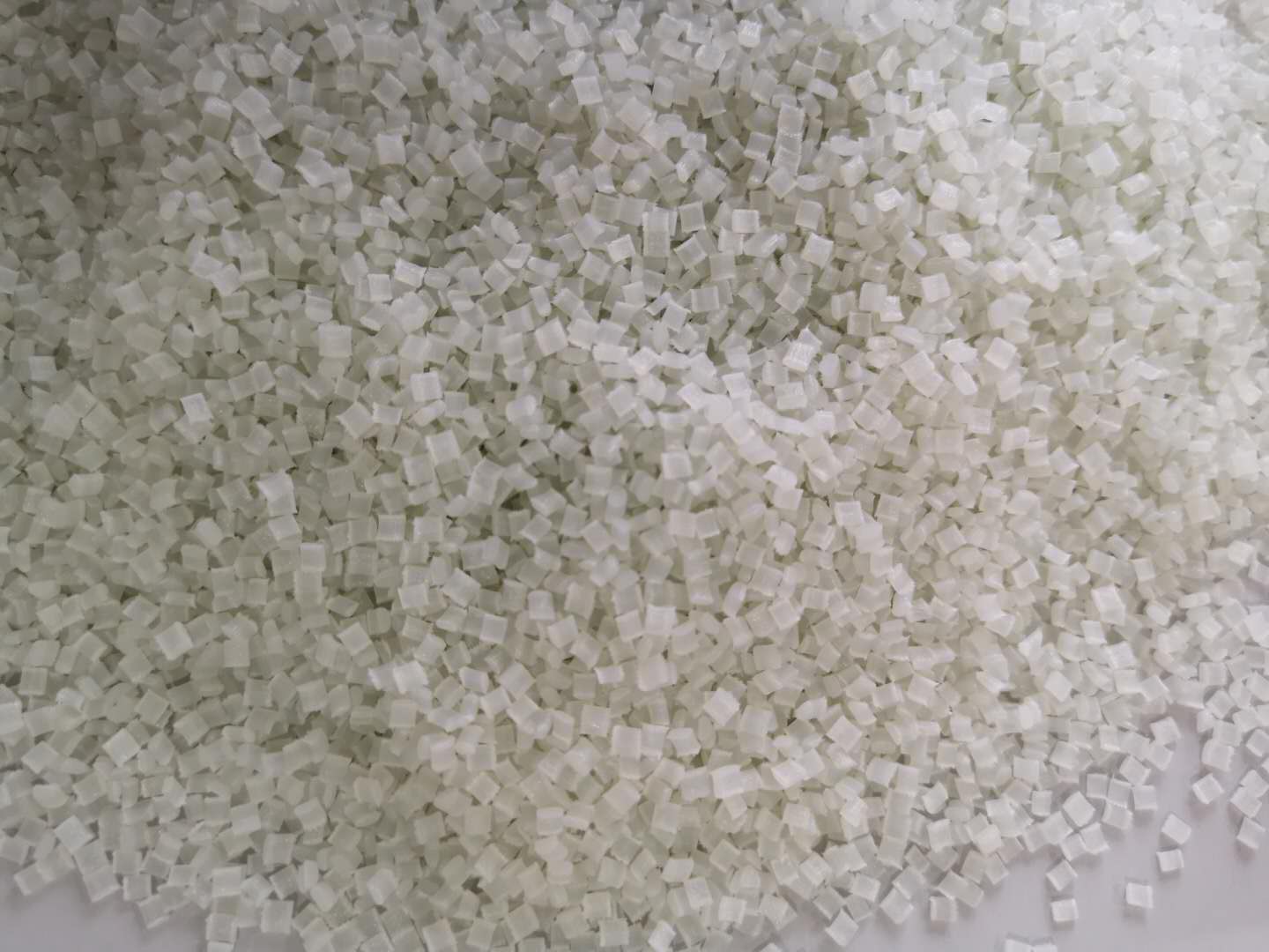 改性尼龍PA6共聚和共混的力學(xué)差異問(wèn)題